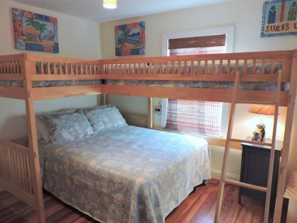 Hollywood Condo 965839