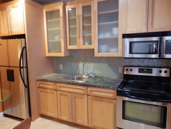 Hollywood Condo 965843