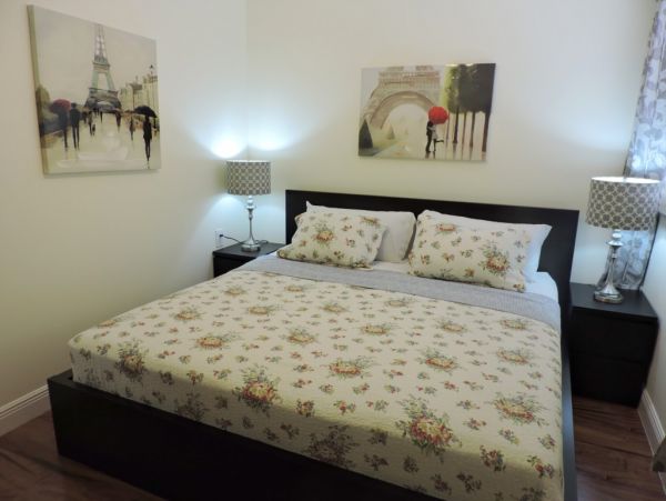 Hollywood Condo 965844