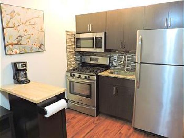 Hollywood Condo 965844
