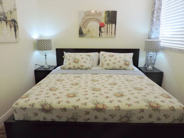 Hollywood Condo 965844