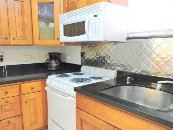Hollywood Condo 965847