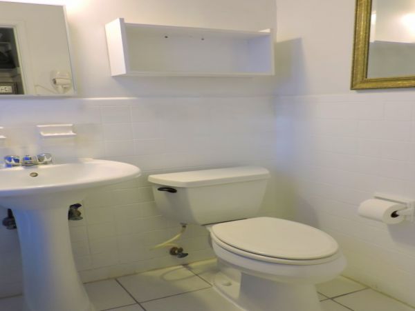 Hollywood Condo 965848