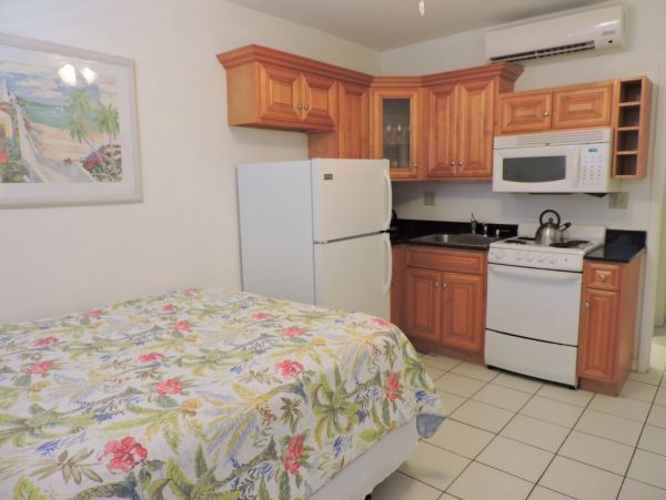 Hollywood Condo 965850