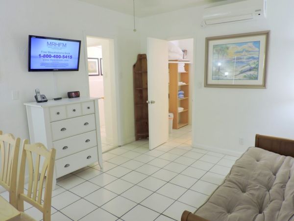 Hollywood Condo 965853