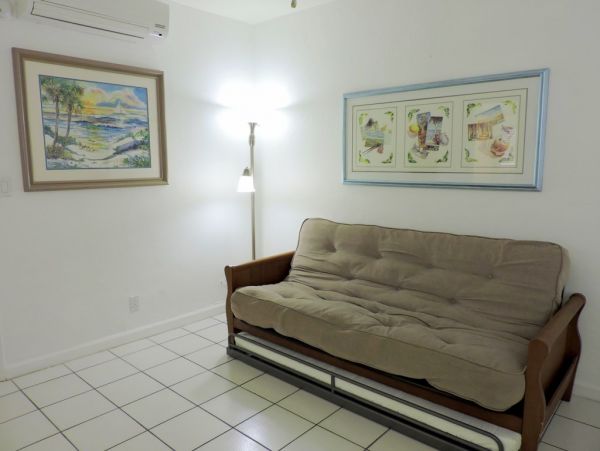 Hollywood Condo 965853