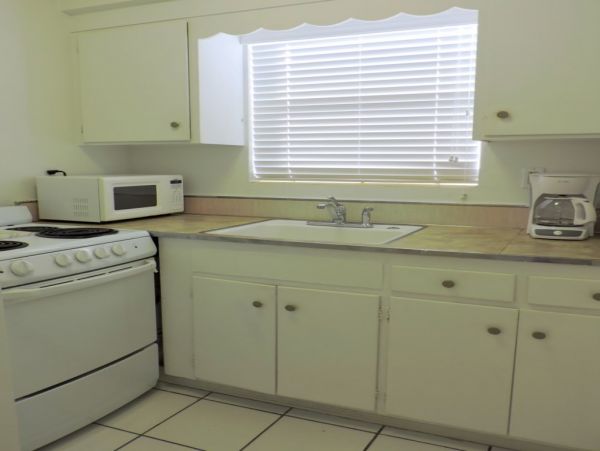 Hollywood Condo 965855