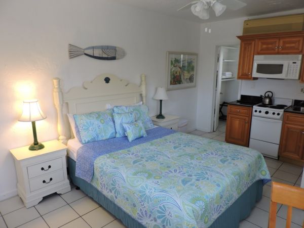 Hollywood Condo 965857