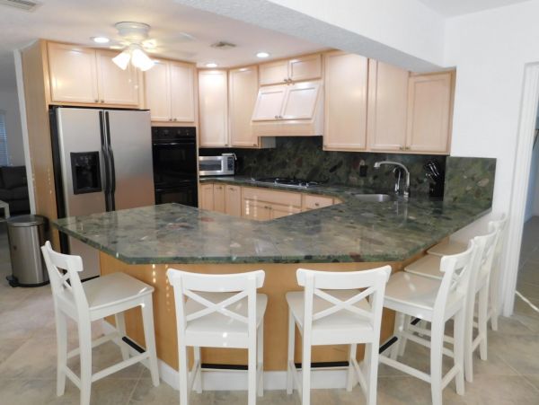 Hollywood Home 965859