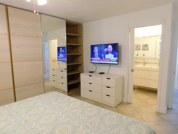 Hollywood Home 965859