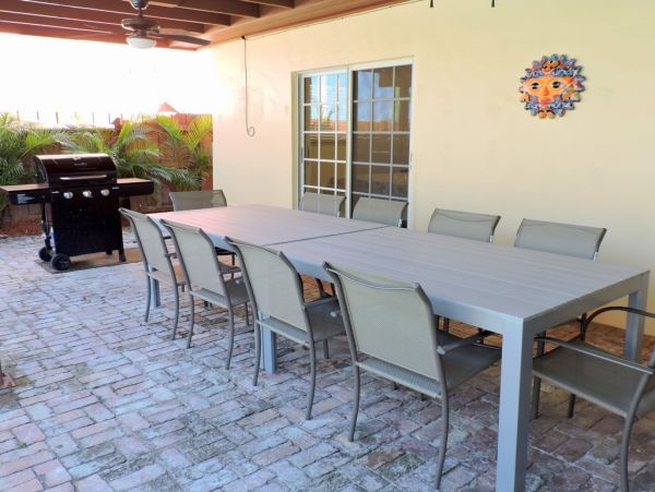 Hollywood Home 965860