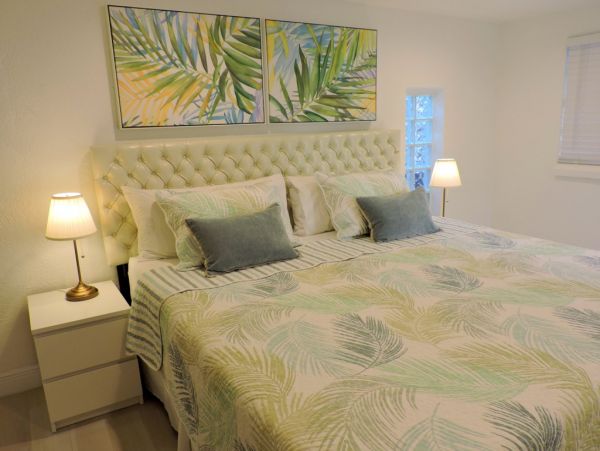 Hollywood Home 965860