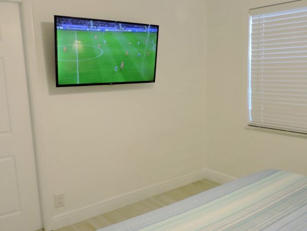 Hollywood Home 965860