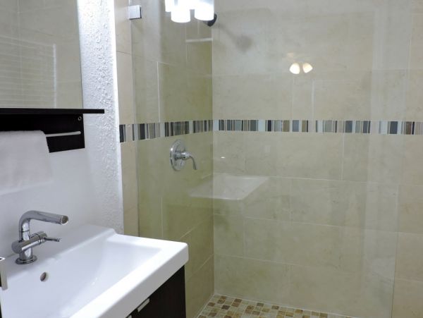 Hollywood Home 965860