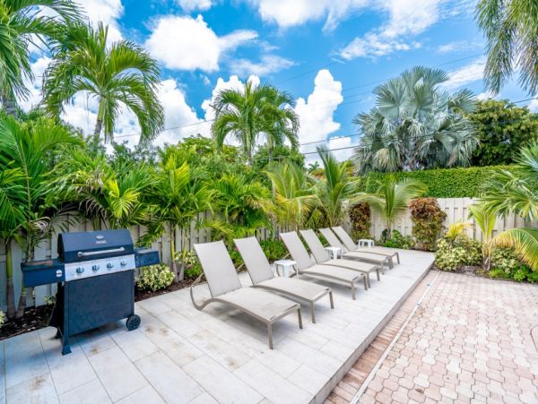 Hollywood Home 965861