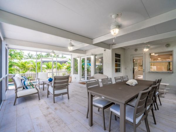 Hollywood Home 965861