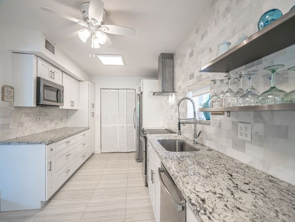 Hollywood Home 965861