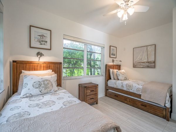 Hollywood Home 965861
