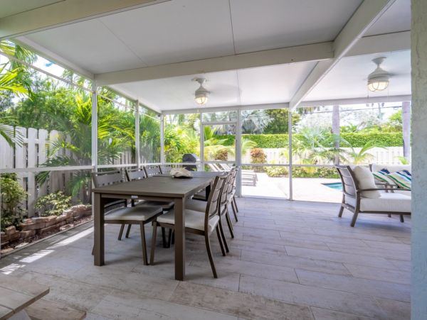 Hollywood Home 965861