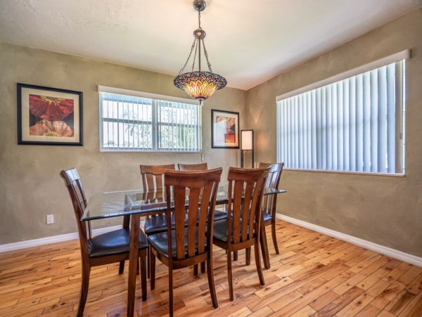 Hollywood Home 965862
