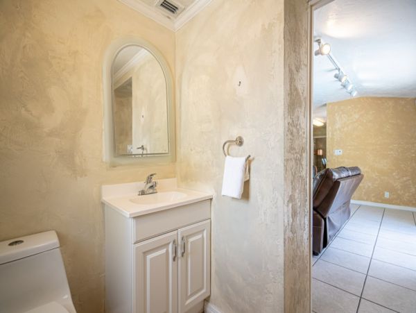 Hollywood Home 965862