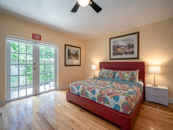 Hollywood Home 965862