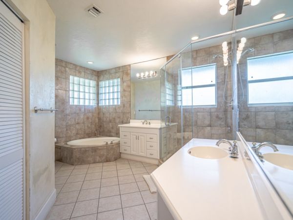 Hollywood Home 965862