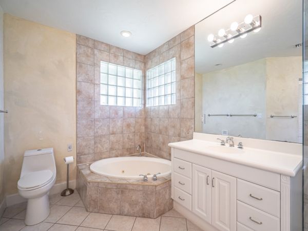 Hollywood Home 965862