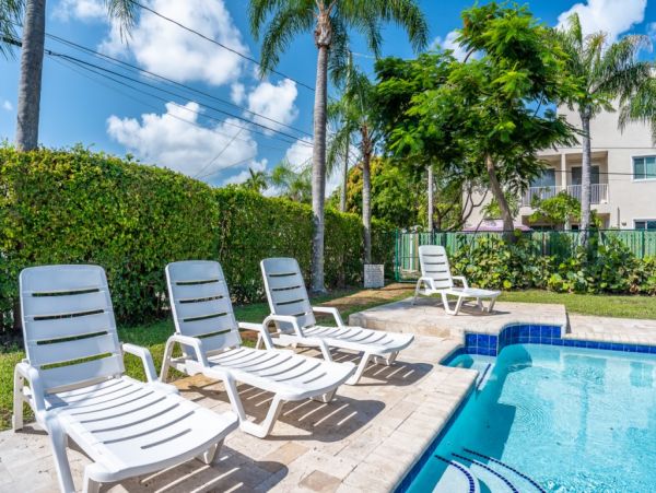 Hollywood Home 965865