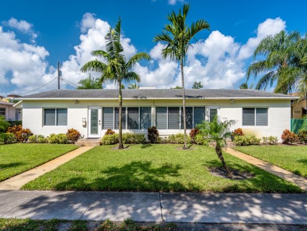 Hollywood Home 965866