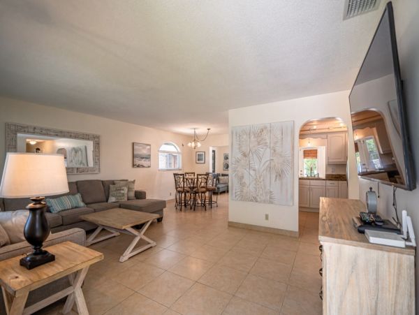 Hollywood Home 965867