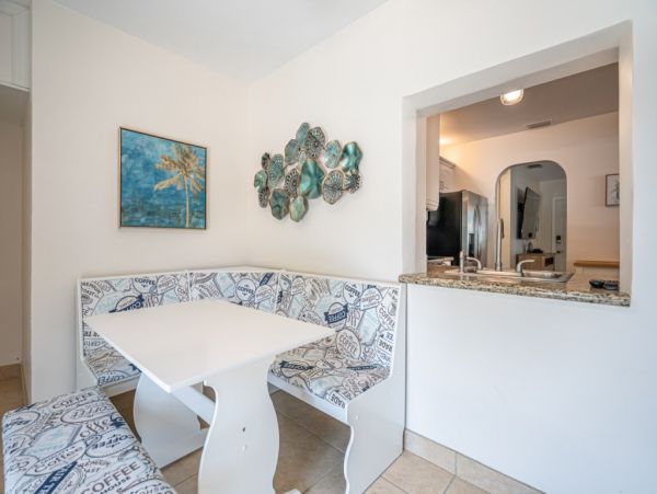 Hollywood Home 965867