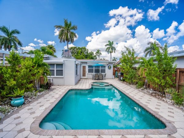 Hollywood Home 965867