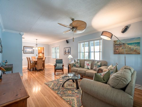 Hollywood Home 965869