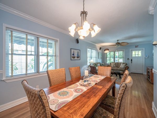 Hollywood Home 965869