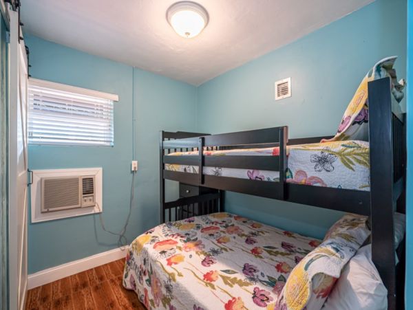 Hollywood Home 965869