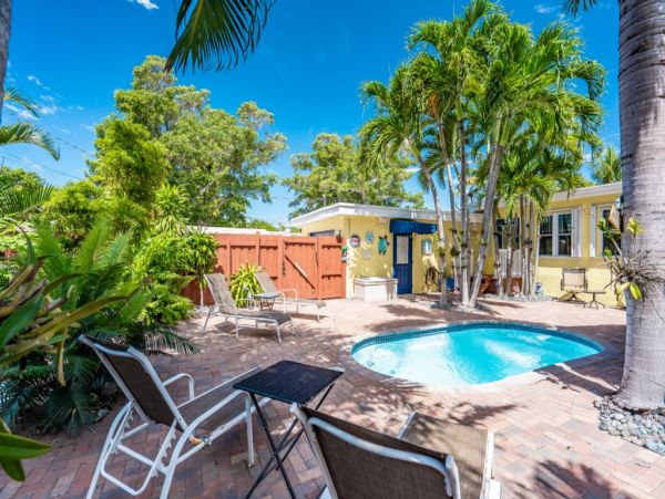 Hollywood Home 965869