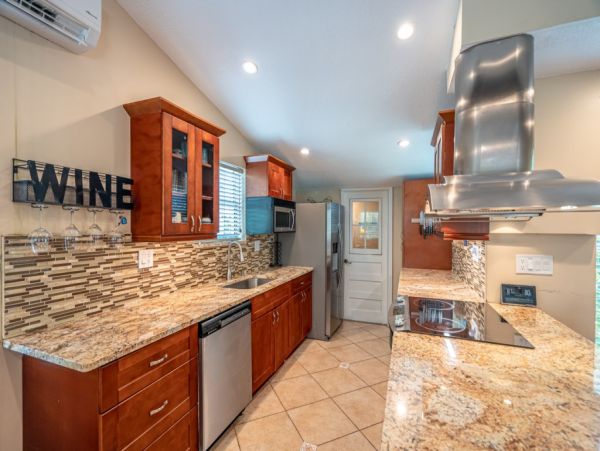 Hollywood Home 965870