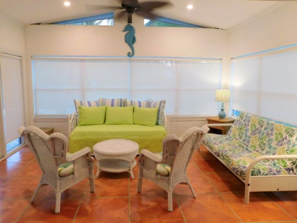 Hollywood Home 965870