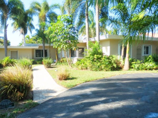 Hollywood Home 965871