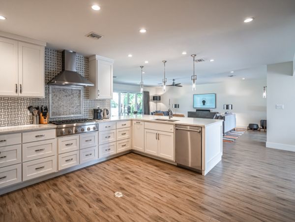 Hollywood Home 965872
