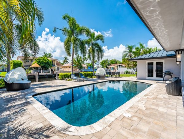 Hollywood Home 965872
