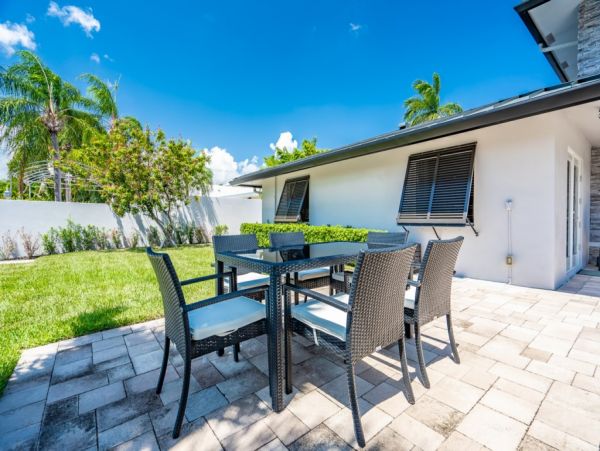 Hollywood Home 965872