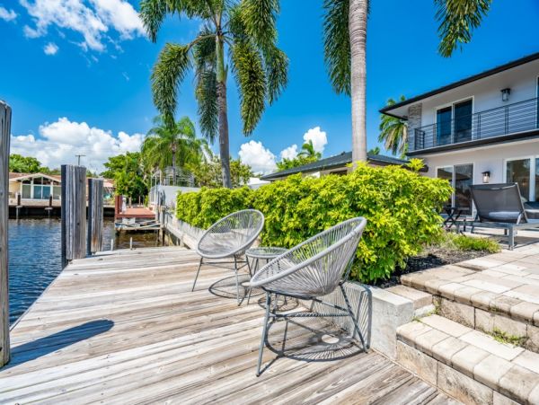 Hollywood Home 965872