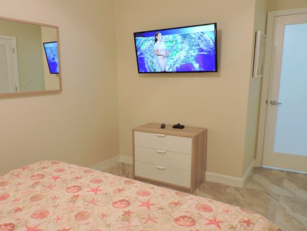 Hollywood Home 965878