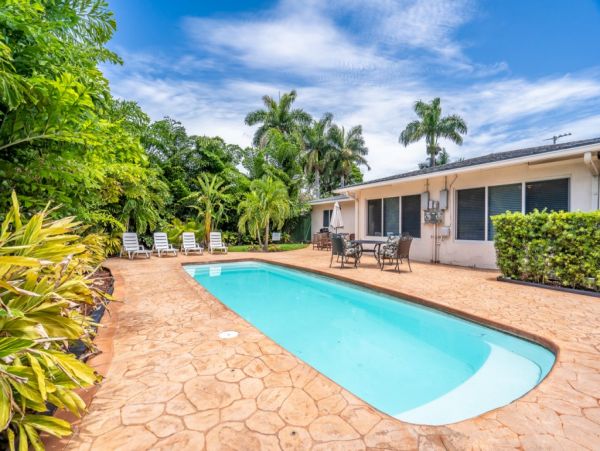 Hollywood Home 965878