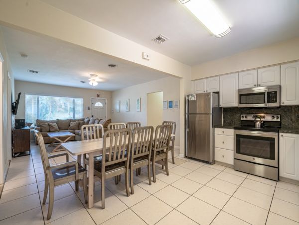 Hollywood Home 965878