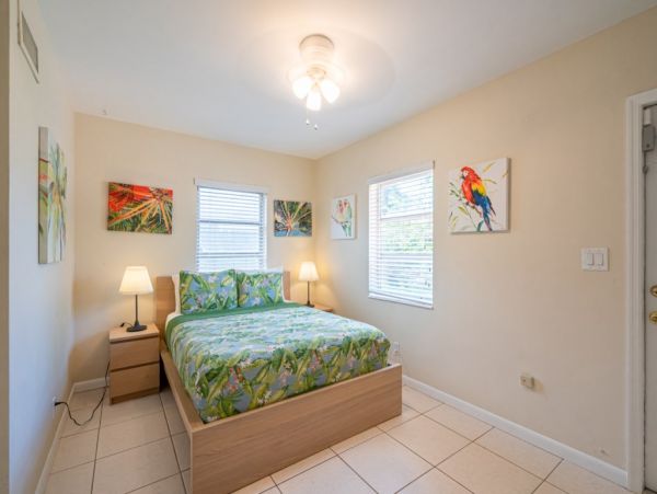 Hollywood Home 965878