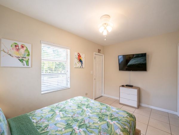 Hollywood Home 965878
