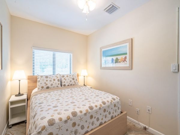 Hollywood Home 965878